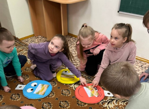 У Славутичі дошкільнята вчили правила мінної безпеки фото