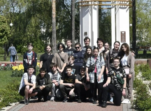 Гості Славутича: екскурсія містом для старшокласників Шибиринівської гімназії фото