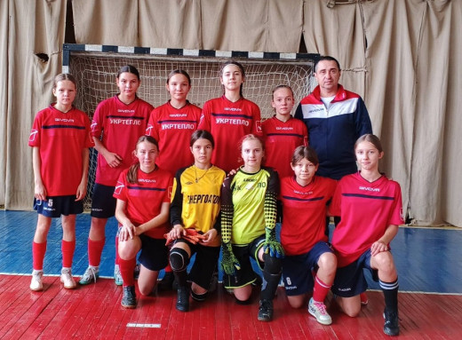 Юні футболістки зі Славутича вийшли до півфіналу Чемпіонату України з футзалу фото