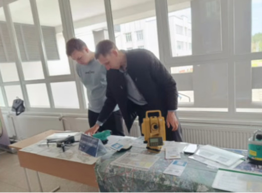 Славутицький ліцей підписав угоду про співпрацю з Чернігівською політехнікою фото Славутицький ліцей підписав угоду про співпрацю з Чернігівською політехнікою фото