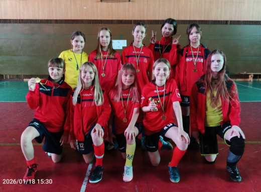 Юні футболістки зі Славутича здобули цінний досвід на змаганнях в Олімпійці фото