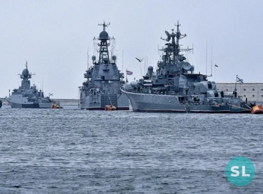 Цинічна практика: окупанти намагаються сховати свої кораблі біля Криму фото