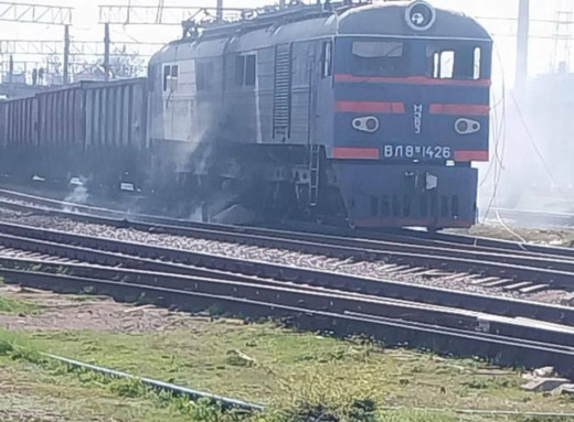 Росіяни знову атакували залізницю на Дніпропетровщині фото