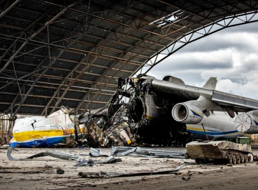 СБУ завершила розслідування щодо знищення літака "Мрія": Підозрюваним загрожує до 15 років ув'язнення фото