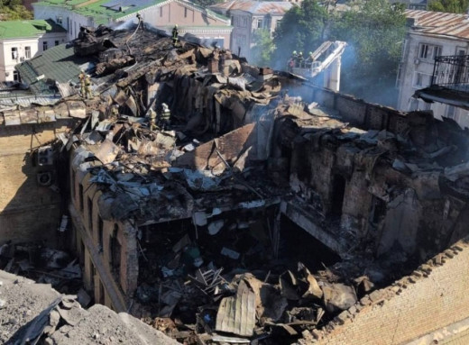 Росія знищила Національний музей "Чорнобиль" у Києві фото