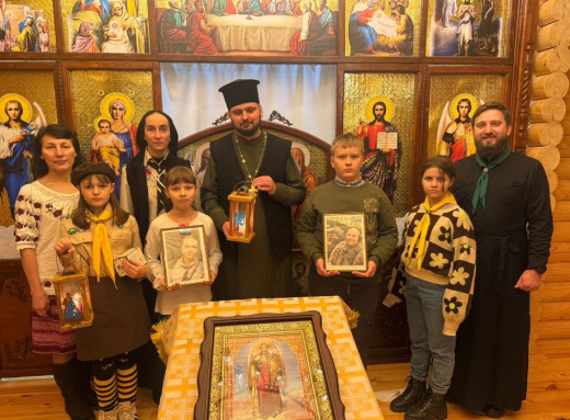 Вифлиємський вогонь миру прибув до Славутича фото