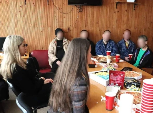 Соціально-психологічний Центр Славутича підтримує захисників на лікуванні в Чернігові фото