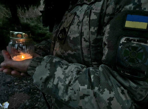 У Великодню ніч Благодатний вогонь доставили в Україну через Волинь фото