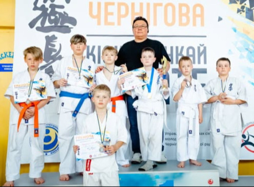 Славутич знову серед призерів: юні каратисти привезли нагороди з Чернігова фото Славутич знову серед призерів: юні каратисти привезли нагороди з Чернігова фото