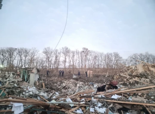 8 потерпілих і 51 пошкоджений будинок: У Смілі на Черкащині ракета влучила у житловий сектор фото