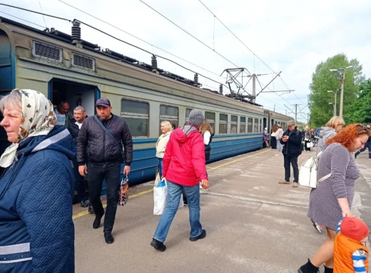 Відновлюється рух електропотягу «Славутич-Київ-Славутич» (подробиці) фото