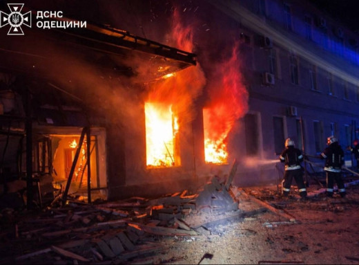 Масована атака по Україні вночі, є загибла та руйнування в кількох містах фото