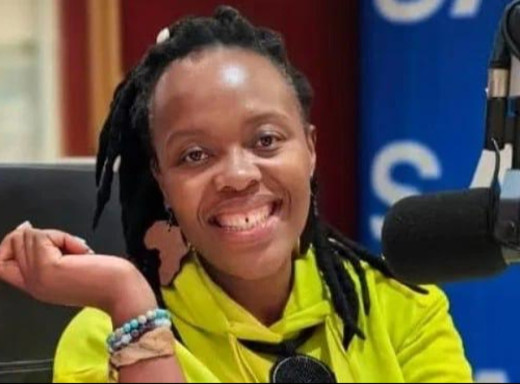 У Південній Африці радіоведучу звинуватили у вербуванні чоловіків для участі у війні проти України фото