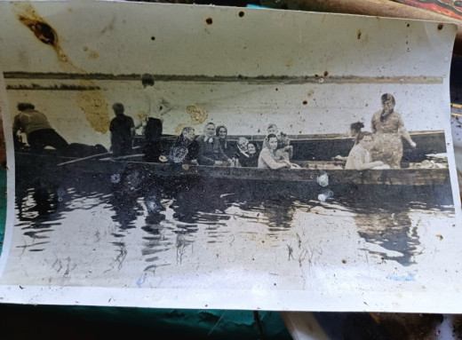 Оташів: село Чорнобильської зони у спогадах і фотографіях фото