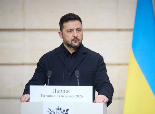 Зеленський пояснив чому досі не узгодили місце тристоронніх переговорів України США і Росії фото