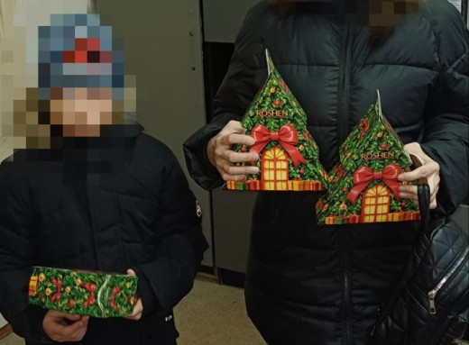 У Славутичі діти отримали солодкі подарунки до Дня Святого Миколая фото