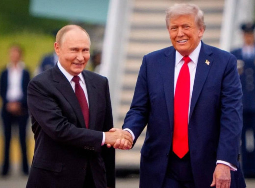 Зустріч Трампа і путіна завершилася без угоди: Трамп говорить про «обмін територіями» фото