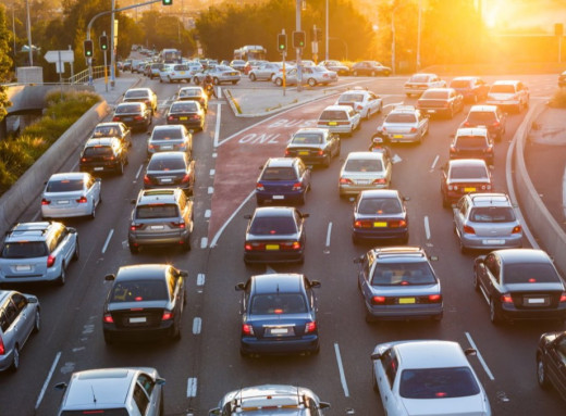 Нафтова криза повертає дистанційку: МЕА радить працювати з дому і менше їздити фото