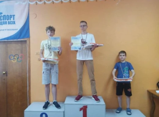 Шаховий турнір у Чернігові: юний славутичанин переміг і виконав 3-й розряд фото