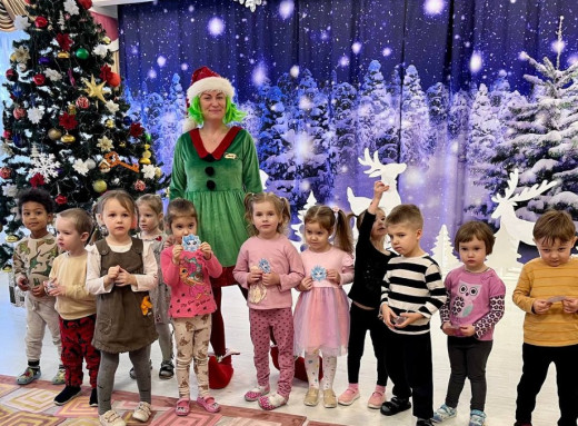 У Центрі розвитку дитини Славутича малюки поринули у зимову казку з Елькою фото