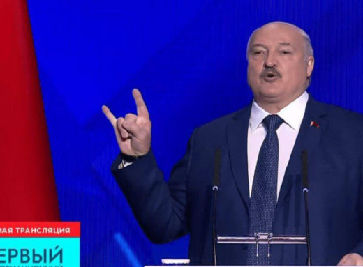 Лукашенко заявив, що Білорусь не хоче воювати проти України, але підтримує Росію фото