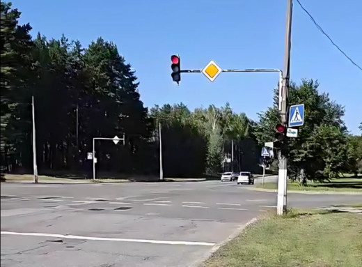 У Славутичі відновили роботу світлофора біля офісу ЧАЕС та міської лікарні фото У Славутичі відновили роботу світлофора біля офісу ЧАЕС та міської лікарні фото
