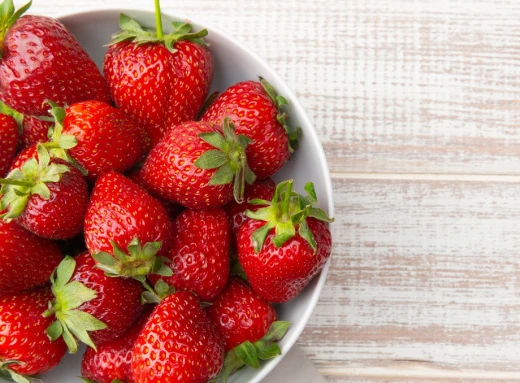 Як правильно називати ягоди українською? фото