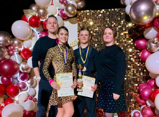 Юні танцюристи зі Славутича вибороли бронзу на Кубку України з 10 танців фото