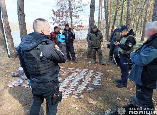 Наловили риби на 200 тисяч! На Чернігівщині затримано браконьєрів фото