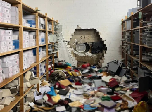 Різдвяний погром у Німеччині злодії винесли тисячі сейфів зі сховища Sparkasse фото