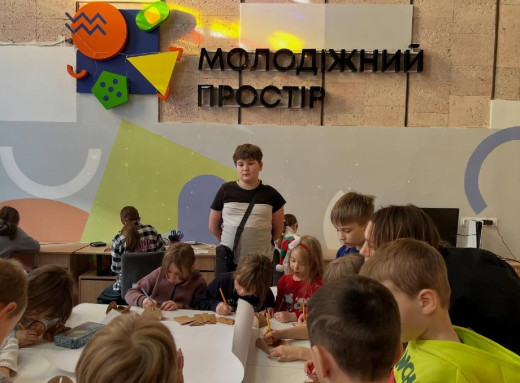 У Славутичі влаштували різдвяне свято для дітей і молоді з числа ВПО фото