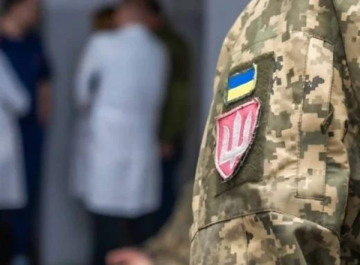 На Чернігівщині затримали голову ВЛК за схемою ухилення від мобілізації: як працювала схема за 5000 доларів? фото