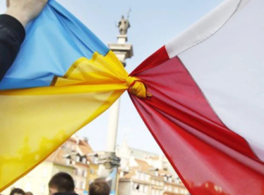 Польща посилює безпеку головного хабу військової допомоги Україні через диверсії РФ фото