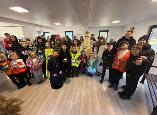 У Славутичі діти з парафії УГКЦ показали щиру різдвяну виставу попри звуки вибухів фото