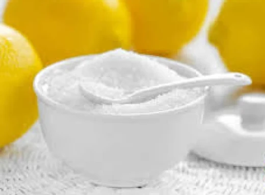 Дві пачки лимонної кислоти - і ваша ванна біілого кольору!            фото