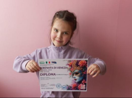 Учениця ДШМ Славутича стала призеркою міжнародного конкурсу мистецтв фото