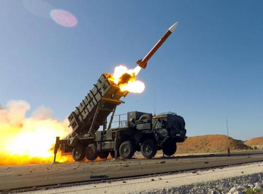 Українські військові здивовані тактикою США: як використовують Patriot проти ракет фото