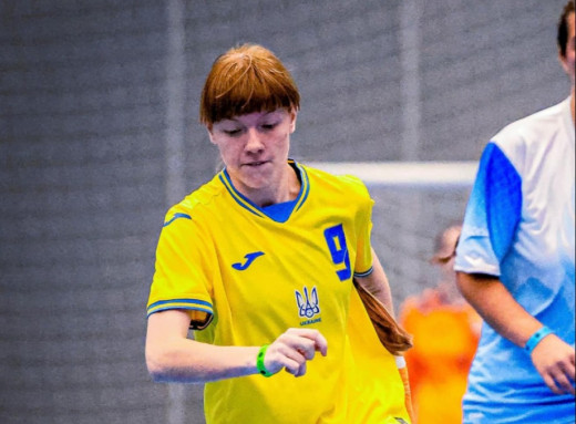 Футзальний розгром у вищій лізі: «Олімп» зі Славутича забив 10 м’ячів суперницям з Маріуполя фото