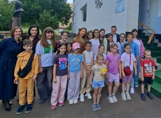 Тіна Кароль виконала Гімн у Славутичі, а місто вручило нову відзнаку за відданість громаді фото