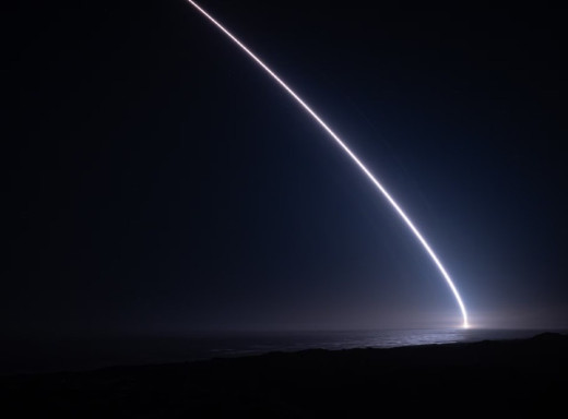 США випробували Minuteman III: запуск відбувся на тлі ядерних навчань Росії фото