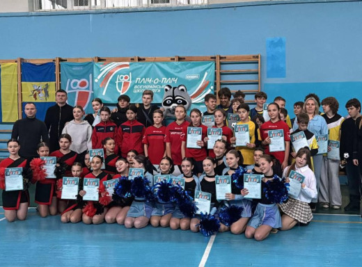 У Славутичі завершили територіальні змагання Пліч-о-пліч: хто переміг у футболі та як виступили команди з черліденгу фото