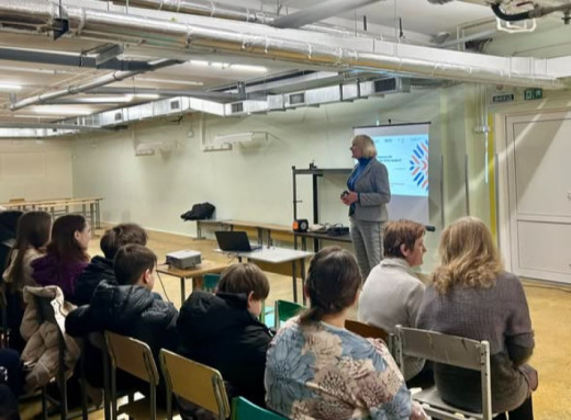 У Славутичі обговорили розвиток профорієнтації для дітей і підлітків у громаді фото