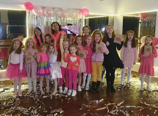 "Barbie-style" у Палаці Дітей та Молоді: Вечірка для маленьких принцес фото