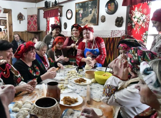 Смаколики Захисникам: Національна кухня, Українська пісня і Незламна душа фото
