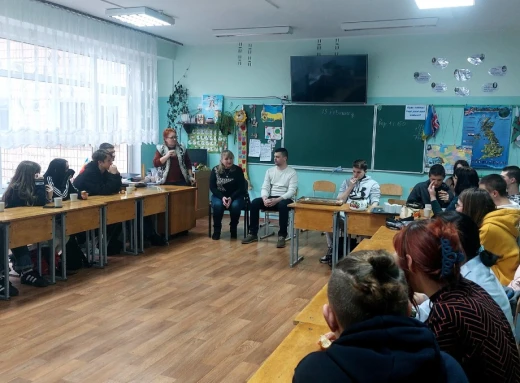 Шкільна зустріч, що ламає стереотипи про гендер у професіях в Славутицькому ЗЗСО №1  фото