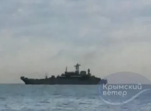 В окупованому Криму пролунала серія вибухів: росіяни поспіхом відводять кораблі фото