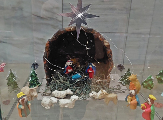 У ДШМ Славутича відкрили дві різдвяні виставки дитячих робіт у різних корпусах фото