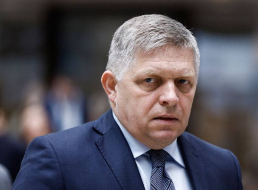 Фіцо заявив, що Словаччина не підтримає позику Україні з заморожених активів Росії на військові потреби фото