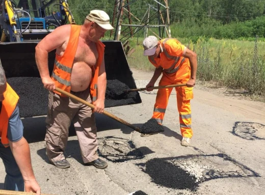 Нарешті дочекались: дорогу на Мекшунівку почали ремонтувати! фото