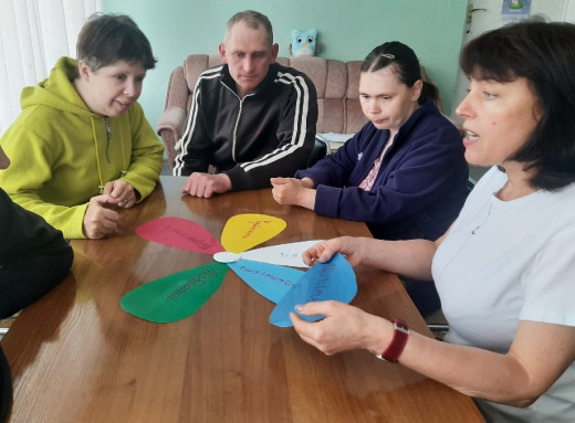 Центр «БлагоДар» у Славутичі підтримує Національний тиждень безбар’єрності: заняття, тренінги та підтримка людей з інвалідністю фото Центр «БлагоДар» у Славутичі підтримує Національний тиждень безбар’єрності: заняття, тренінги та підтримка людей з інвалідністю фото